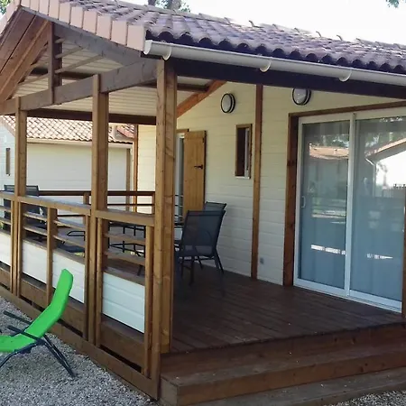 Avec Piscine *